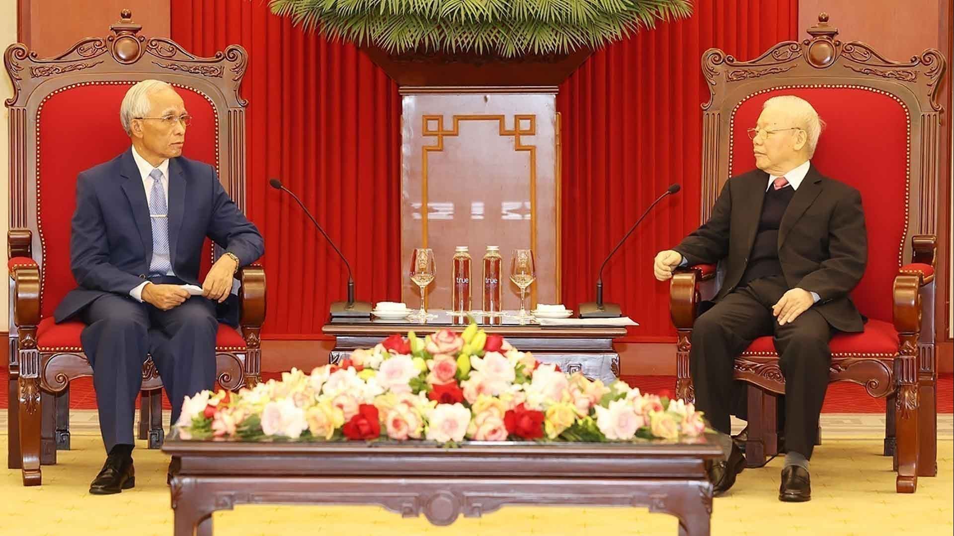 Party chief: Vietnam treasures faithful relationship with Laos