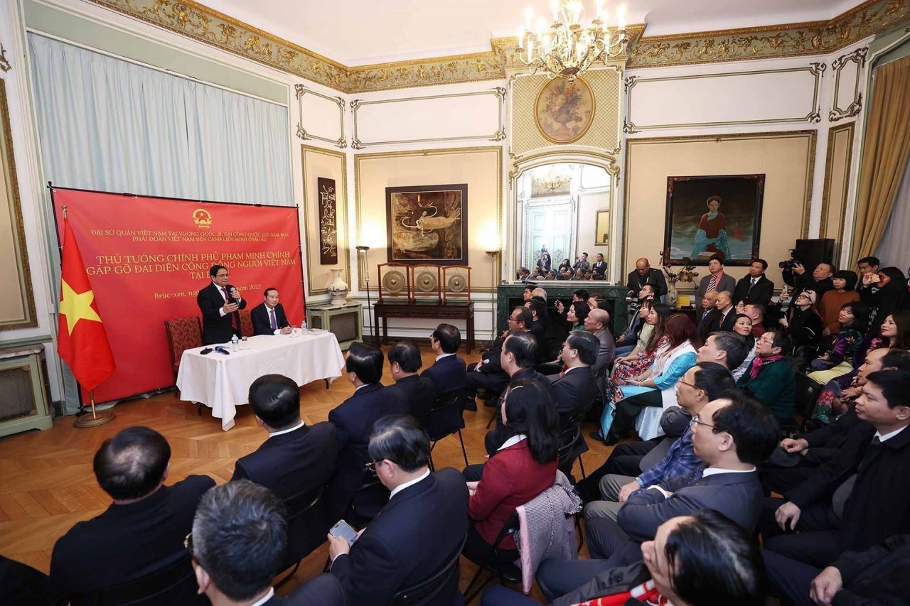 Prime Minister meets Vietnamese community in Belgium, European countries