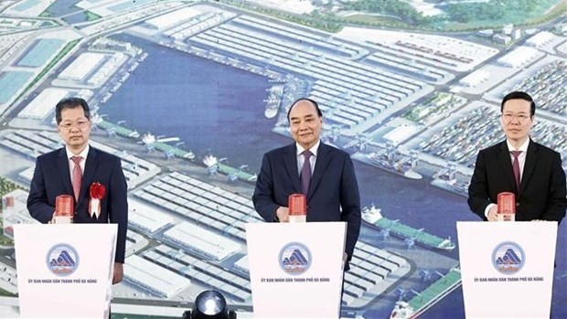 President Nguyen Xuan Phuc attends groundbreaking ceremony for Lien Chieu Port project