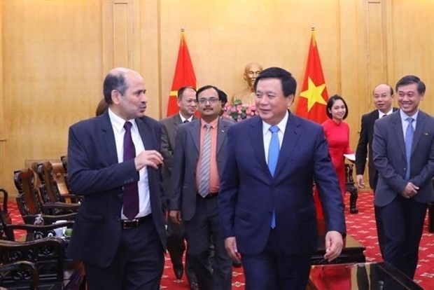 HCMA Director receives new Indian Ambassador to Vietnam