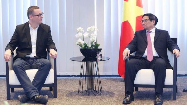 Prime Minister Pham Minh Chinh meets President of Workers’ Party of Belgium