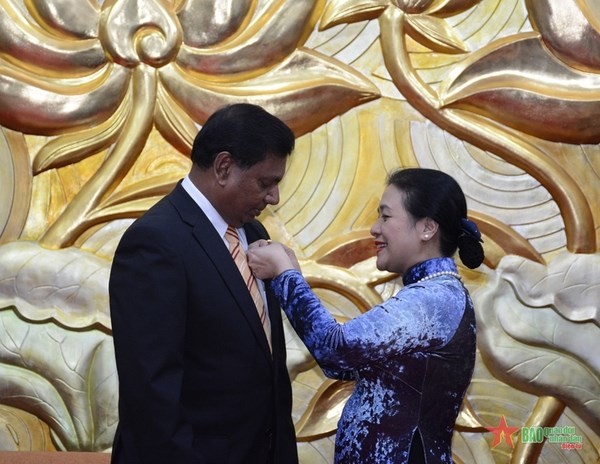 Sri Lanka Ambassador awarded with friendship insignia