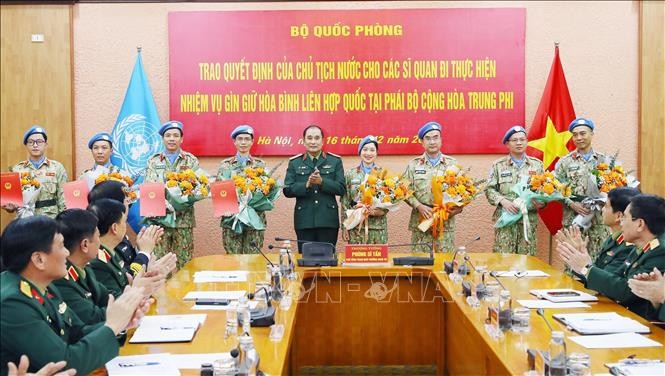Four Vietnamese peacekeepers to depart for Central African Republic. (Photo: VNA)