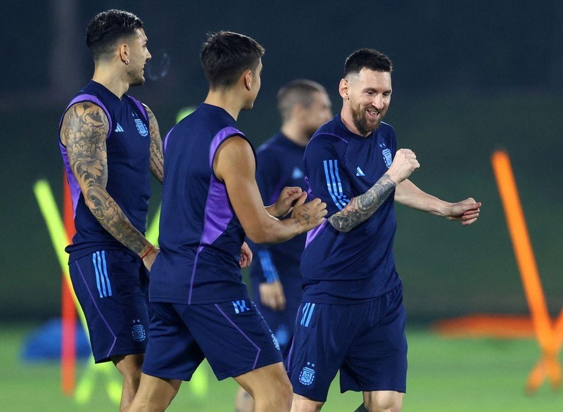 Argentina's Lionel Messi, Paulo Dybala and Leandro Paredes during training (Photo: REUTERS)