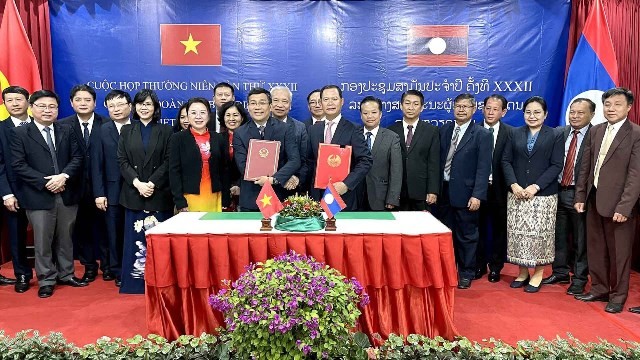 Review on external affairs from Dec.19-25: Enriching Vietnam-Indonesia Strategic Partnership; Inauguration of Samsung R&D Centre in Hanoi
