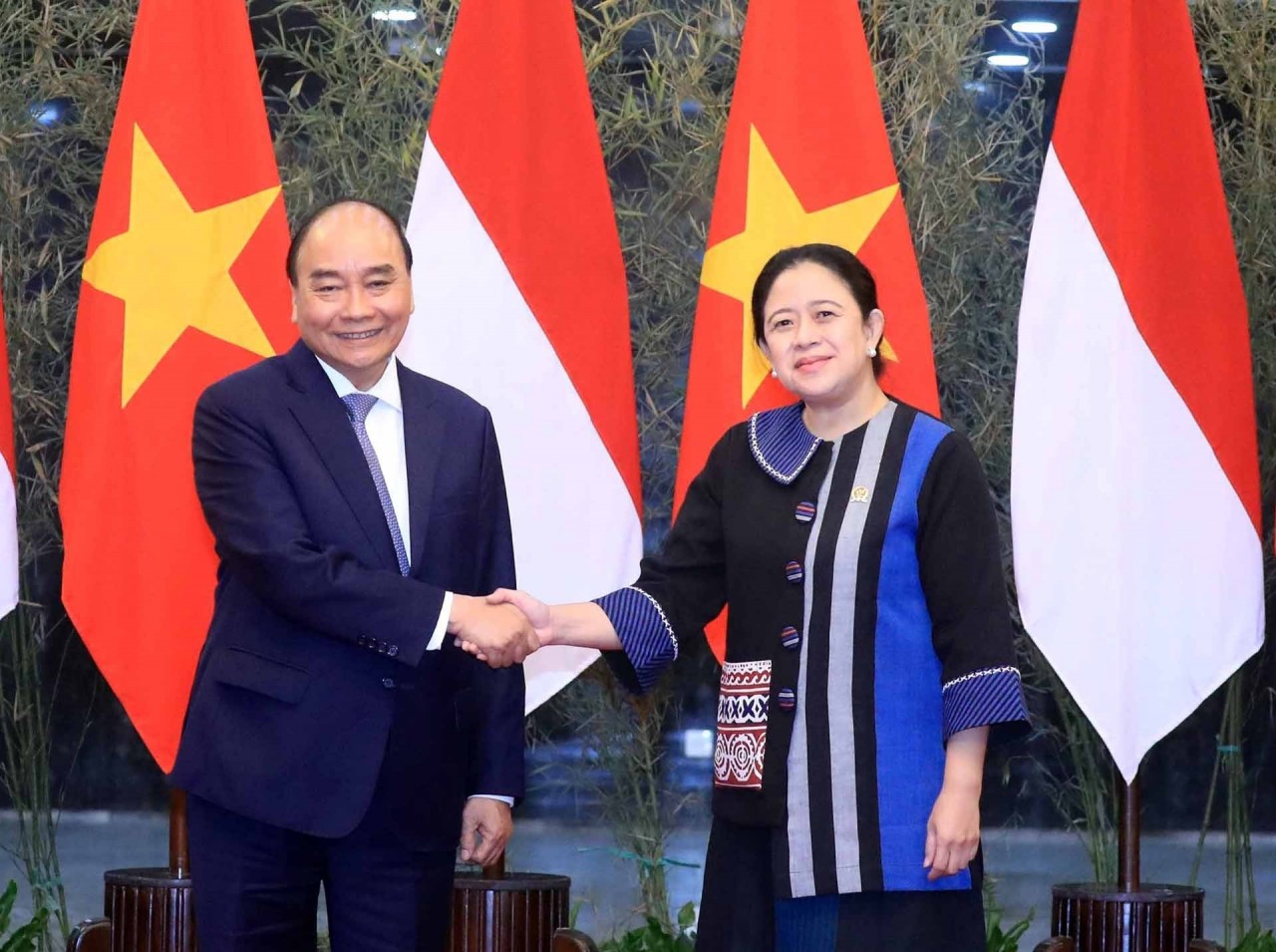 President Nguyen Xuan Phuc meets Indonesian leaders in Jakarta