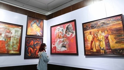 Paintings of Vietnamese, RoK artists on display at Hanoi Museum