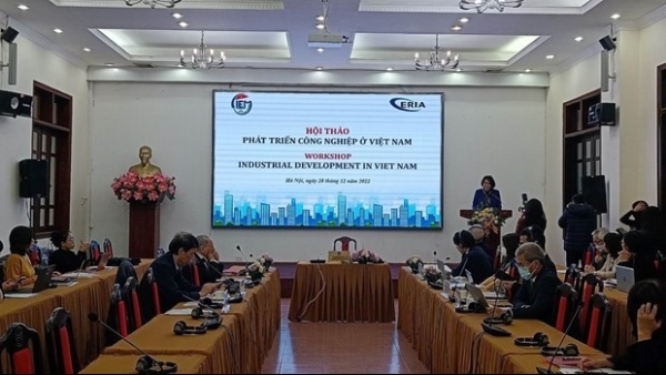 Workshop discusses ways for industrial development in Vietnam