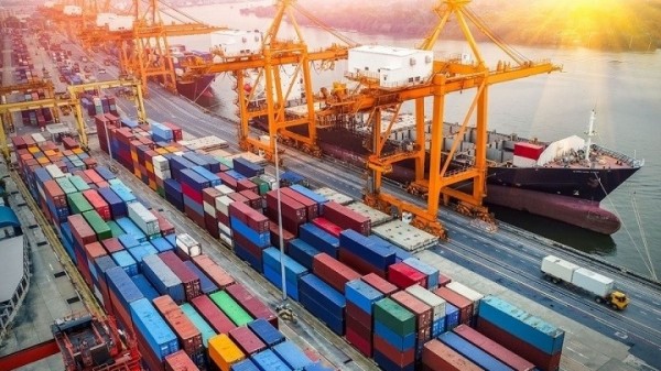 Trade surplus hits 8.4 billion USD in four months: GSO