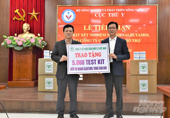 CP Vietnam donates 5,000 Salbutamol quick test kits to veterinary sector