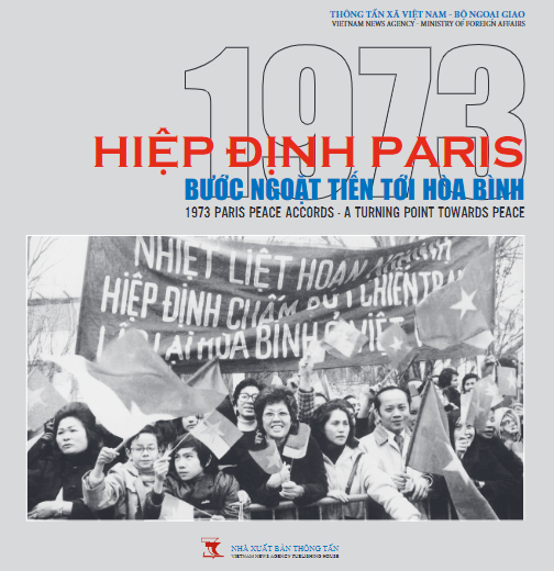 Vietnam News Agency releases bilingual book on Paris Peace Accords