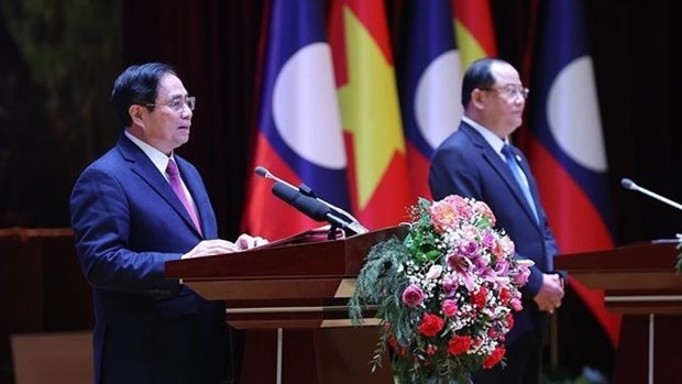 Vietnamese, Lao Prime Ministers wrap up Solidarity and Friendship Year