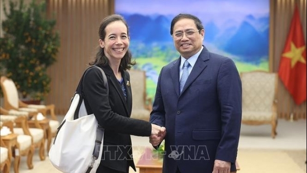 Prime Minister Pham Minh Chinh receives leader of global alliance for vaccines