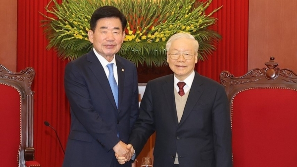Party General Secretary receives Speaker of RoK parliament Kim Jin Pyo