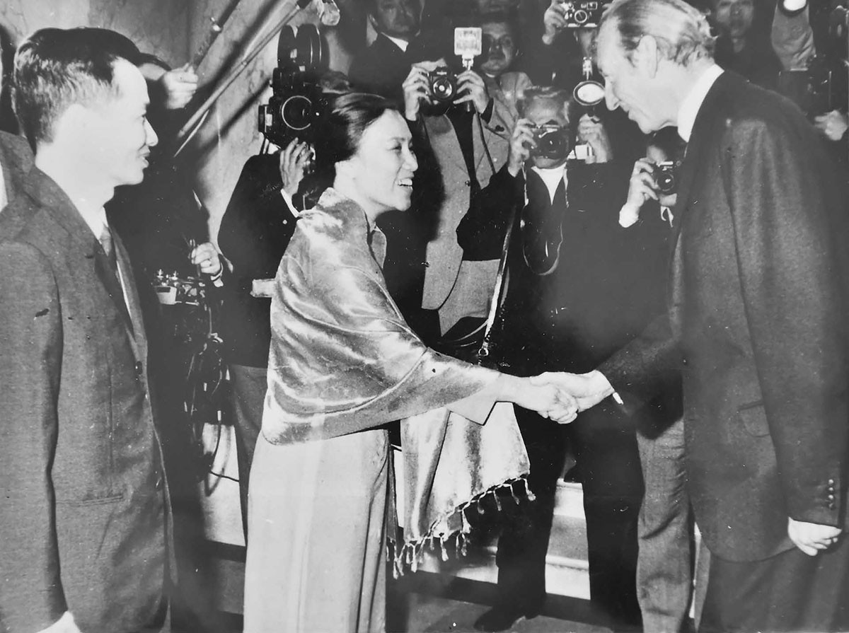 Signing of 1973 Paris Peace Accords led to peace and national reunification Signing of 1973 Paris Peace Accords led to peace and national reunification
