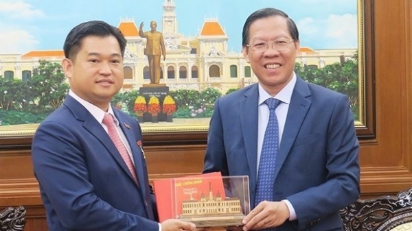 Chairman of HCM City People’s Committee received outgoing Cambodian Consul General