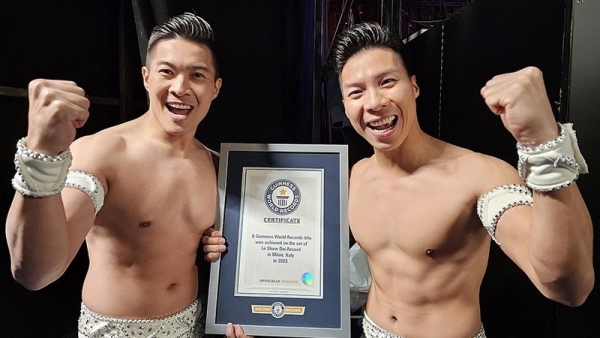 Vietnamese circus brothers Giang Quoc Co-Giang Quoc Nghiep set new world record