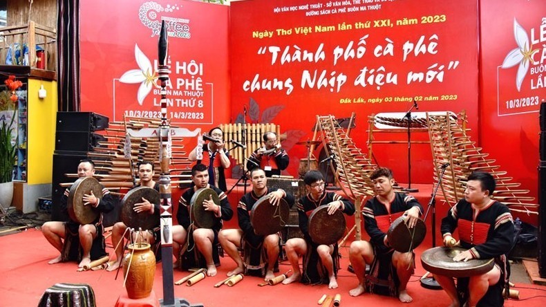 Vietnam Poetry Day celebrated in Dak Lak