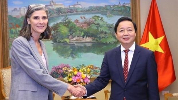 Deputy PM Tran Hong Ha receives UNDP, USAID officials