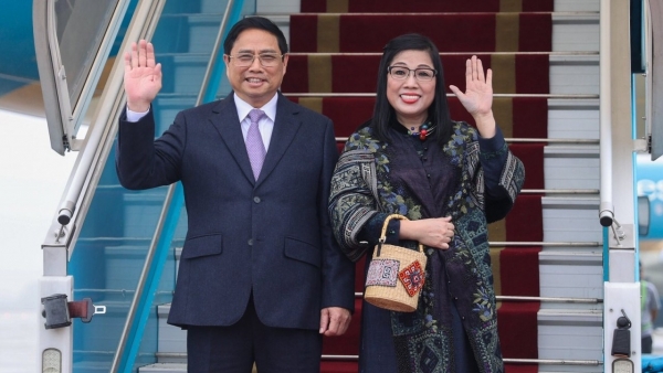 Prime Minister Pham Minh Chinh leaves Hanoi for official visits to Singapore, Brunei