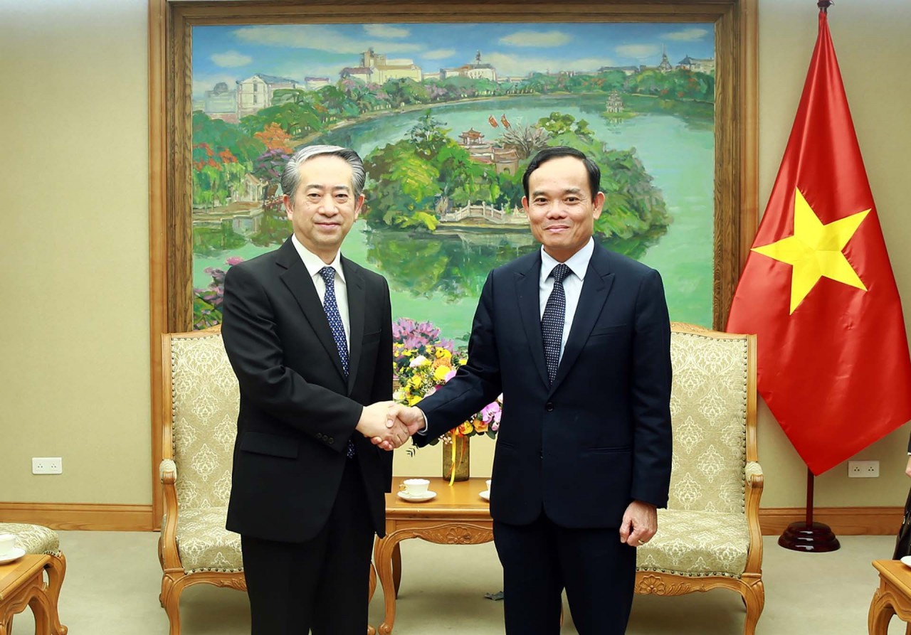 Deputy Prime Minister Tran Luu Quang hosts Chinese Ambassador Xiong Bo