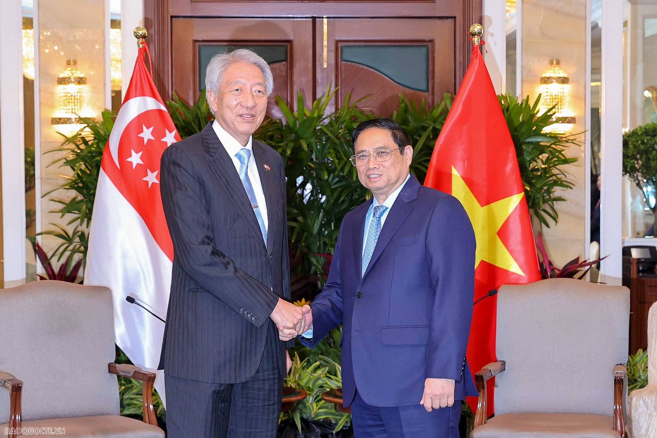 Prime Minister Pham Minh Chinh receives Singaporean Senior Minister