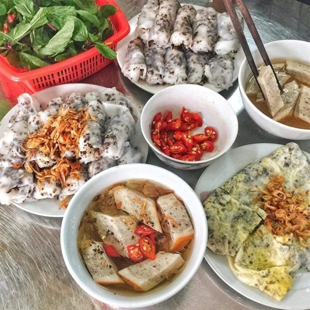 Vietnam's banh cuon is one of the ten must-try dishes of the world in 2023, according to Australian daily online Traveller. (Source: dulich.laodong.vn)