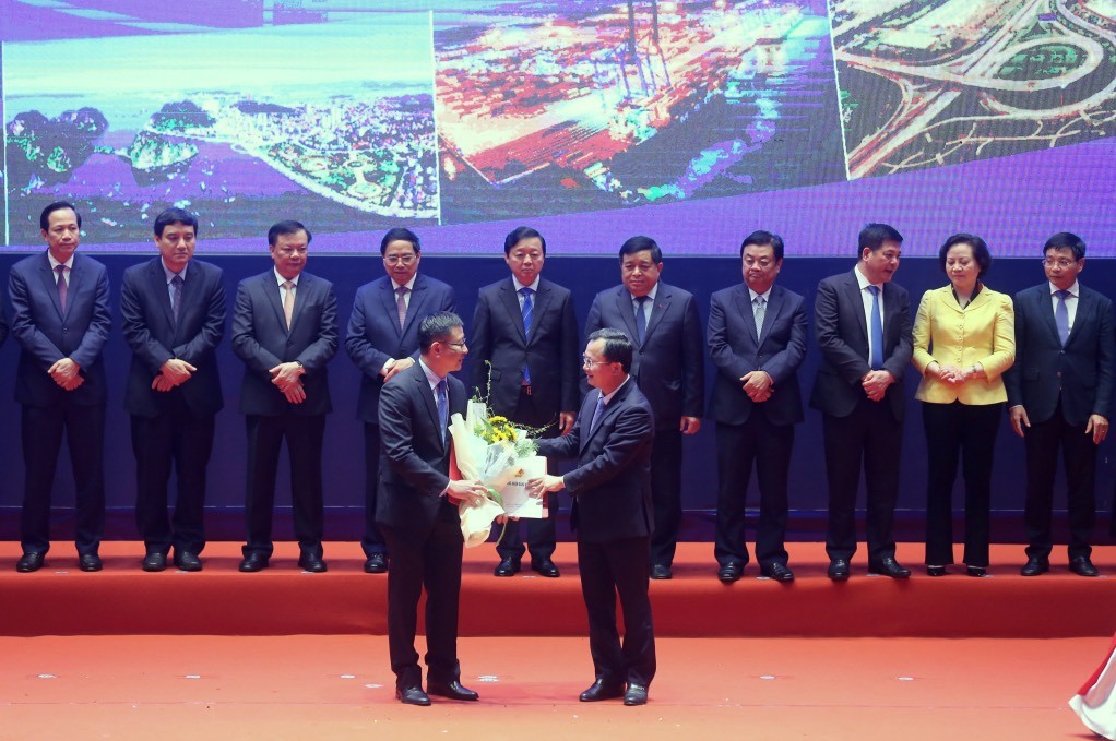 Thủ tướng Phạm Minh Chính chứng kiến Lễ trao Giấy chứng nhận Đăng ký Đầu tư cho dự án Boltun Việt Nam.