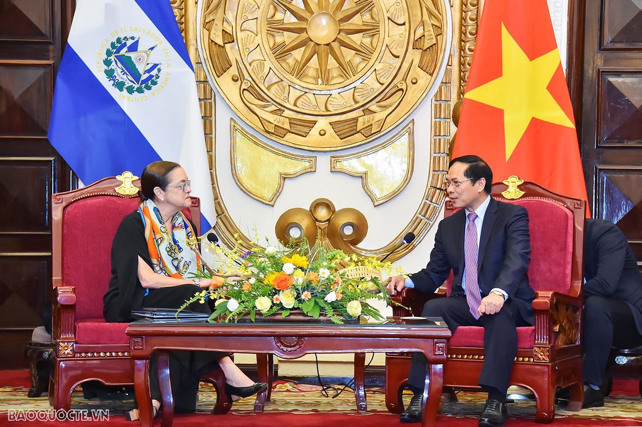 Vietnam, El Salvador Foreign Ministers hold talks, seeking ways to foster cooperation