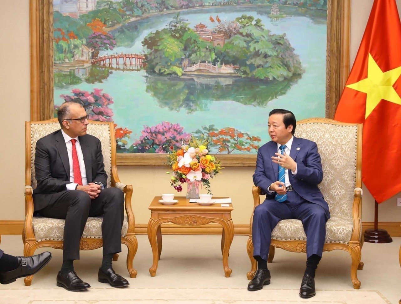 Deputy PM Tran Hong Ha receives Co-Chief Executive of HSBC Asia-Pacific