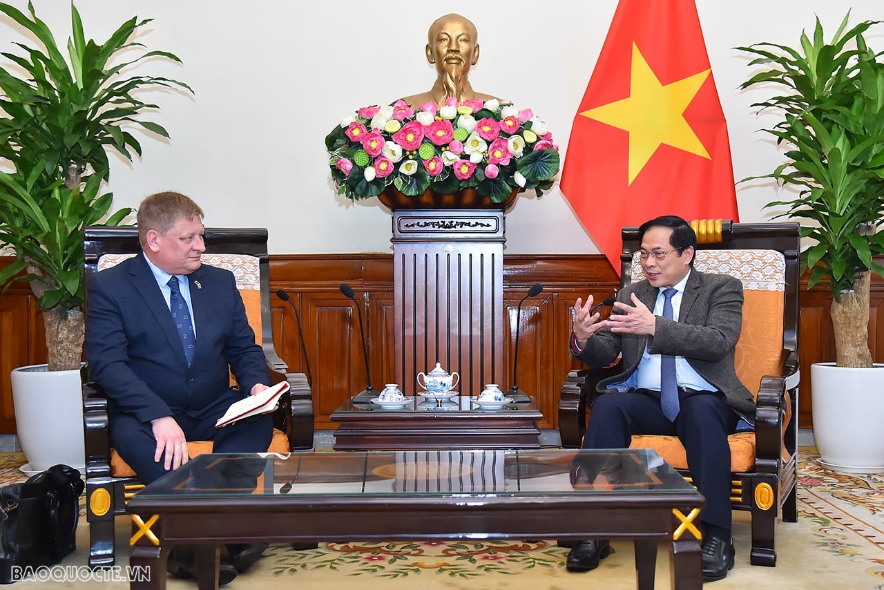 Foreign Minister a delegation of EU-ABC, European Chamber of Commerce in Vietnam