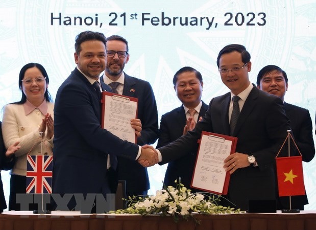 Vietnam, UK step up academic education cooperation: MOLISA