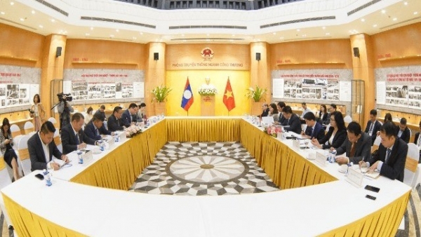 Vietnam, Laos Ministers boost cooperation in energy, mining