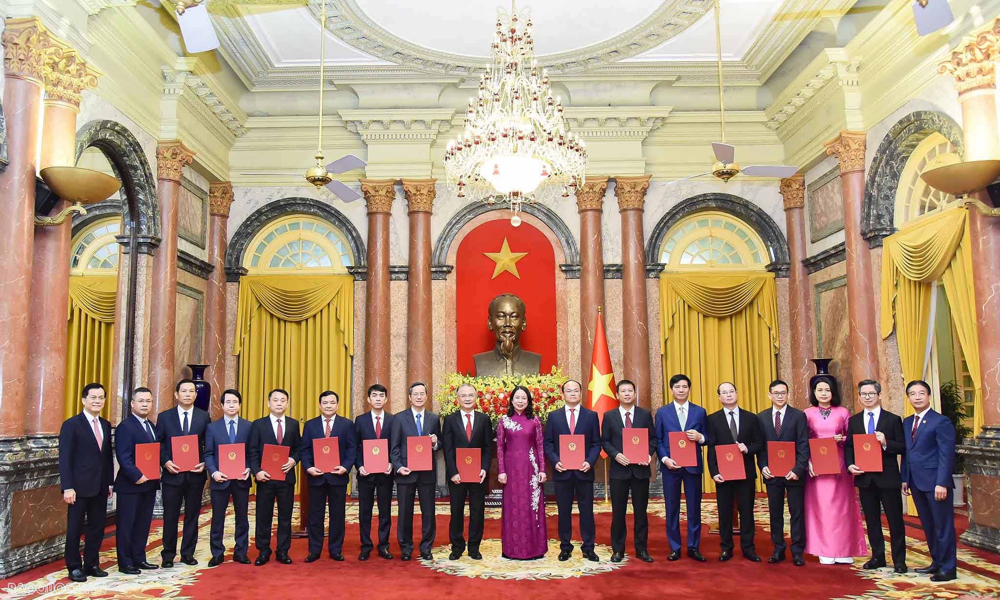 Acting President hands over appointment decisions to 15 new Ambassadors