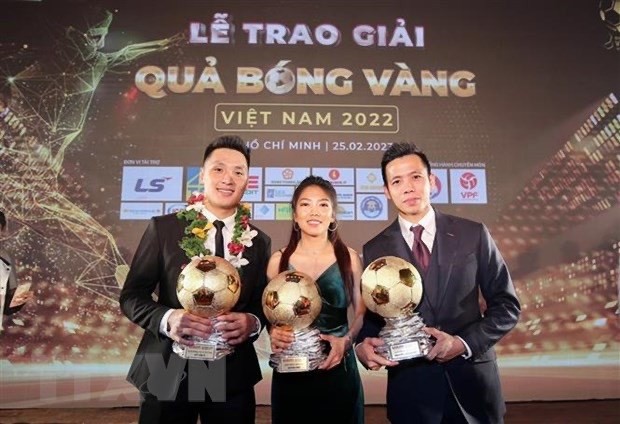 In the men’s category, Quyet of Hanoi secured the honour for the second time before the first in the 2020 edition of the award.  In the previous season, striker Quyet brilliantly shone in the domestic leagues with nine goals. He captained Hanoi to take a hattrick of titles: V.League 1, National Cup and National Super Cup. He received MVP of the V.League 1 award. At the national level, he took silver with Vietnam at the AFF Cup 2022.  Striker Nguyen Tien Linh of Becamex Binh Duong earned the Silver Ball and midfielder Nguyen Hoang Duc of Viettel, last year's winner, won the Bronze Ball.  In the women’s category, Nhu, now playing for Portuguese Lank FC, earned the fifth Golden Ball in her career, fourth in a row.  In 2022, she helped HCM City secure a double winning at the national championship and national cup. She was captain of the national team that won SEA Games gold and a place at the World Cup, a first for Vietnam. She also became the first Vietnamese female footballer to play abroad. The striker moved to Portuguese Lank FC last August and made a dream start with six goals and two assists, the second-highest scorer in her team.  The Silver Ball went to Tran Thi Thuy Trang and the Bronze Ball to Nguyen Bich Thuy, both from HCM City.  For fulsal players, goalkeeper Ho Van Y of Thai Son Nam won his second Golden Ball in a row. Khong Dinh Hung of Sahako and Chau Doan Phat of Thai Son Nam grabbed the Silver Ball and Bronze Ball, respectively.  Khuat Van Khang of Viettel and Vu Thi Hoa of Hanoi were honoured as the best young male and female players of the year. Meanwhile, Jamaican forward Rimario Gordon of Binh Duong was the best foreign player of 2022.  The Golden Ball title was first given in 1995 to the nation's best male player by Sai Gon Giai phong newspaper. It then opened to women; young men and young women plus foreign footballers and futsal players.