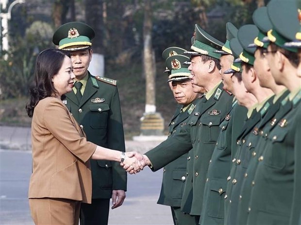 Acting President visits Vietnam Academy of Border Defence Force