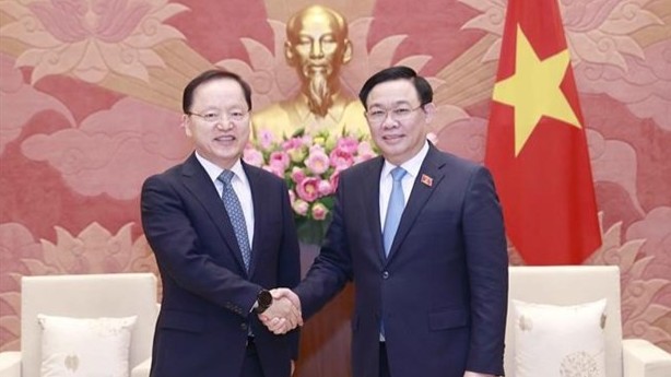 NA Chairman receives President, CFO of Samsung Electronics