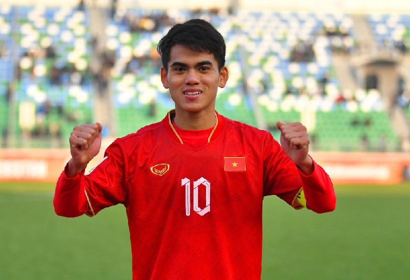 2023 AFC U20 Asian Cup finals: AFC praises Vietnam’s victory against Australia. Captain Khuat Van Khang celebrates the victory over Australia. (Source: VFF)