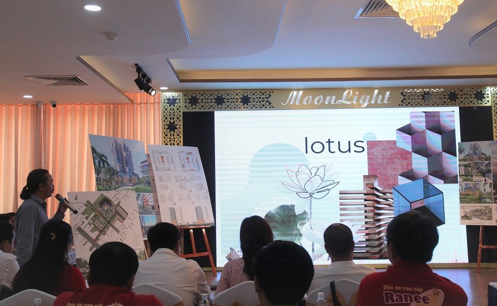 A design project is shown on the LED screen