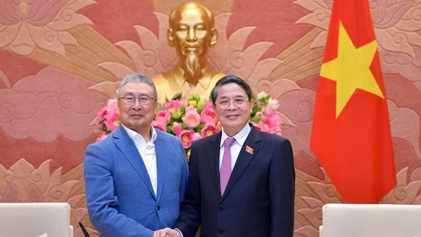 NA Vice Chairman receives ROK Friendship Association, promoting exchanges