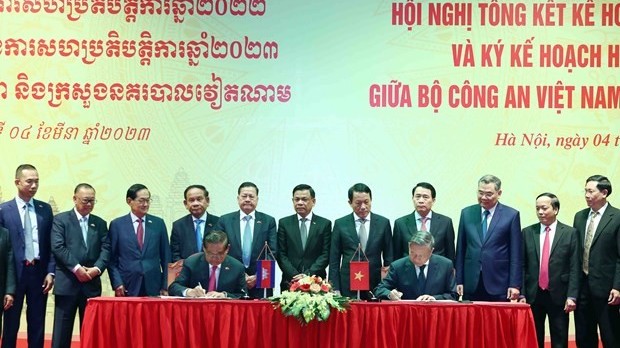 Vietnam, Cambodia public security forces sign new cooperation plan in 2023