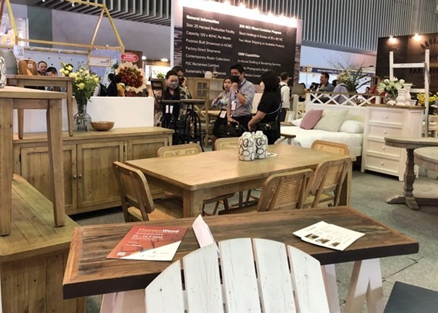 A wide range of indoor and outdoor furniture and handicraft products are on display at the Vietnam International Furniture and Home Accessories Fair being held at the Saigon Exhibition and Convention Centre until March 11. (Photo: VNA)