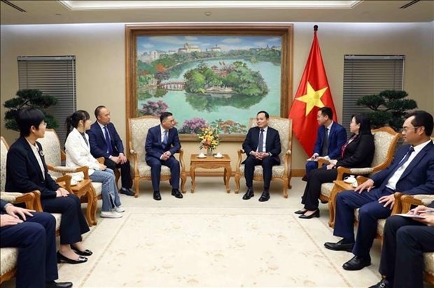 Deputy PM hosts Chairman of major Chinese high-tech group