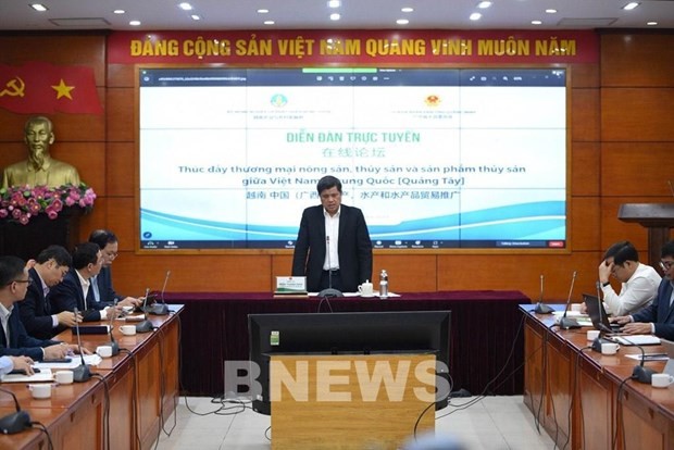 Vietnam, China seek to boost agro-aquatic product trade