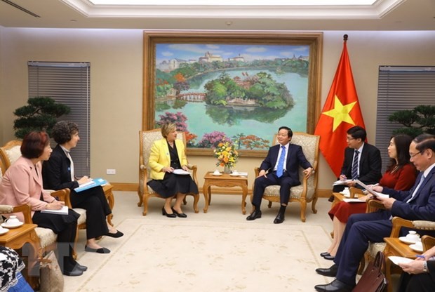 Deputy PM Tran Hong Ha receives UNICEF Representative in Vietnam Deputy PM Tran Hong Ha receives UNICEF Representative in Vietnam