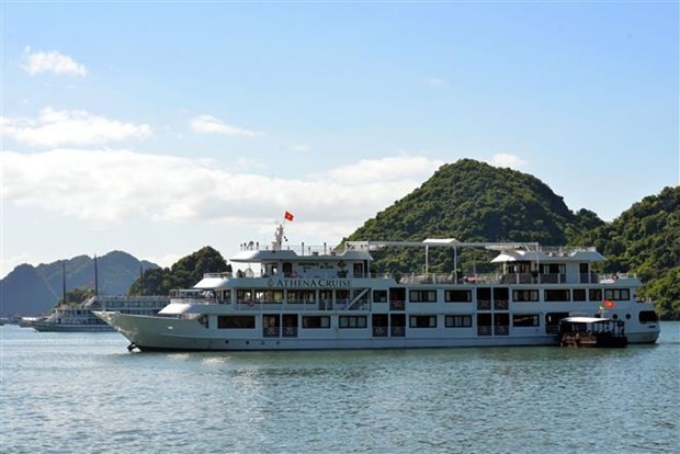 Quang Ninh develops more maritime tourism products in Bai Tu Long Bay