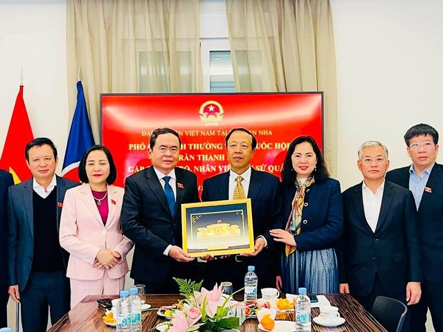 NA Standing Vice Chairman Tran Thanh Man has working visit to Spain NA Standing Vice Chairman Tran Thanh Man has working visit to Spain