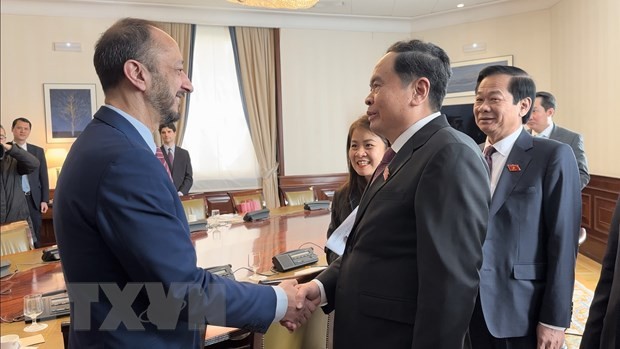 Permanent Vice Chairman of the Vietnamese National Assembly (NA) Tran Thanh Man held separate talks with Vice President of the Senate Cristina Narbona and First Vice President of the Congress of Deputies of Spain Alfonso Rodriguez in Madrid on March 16.