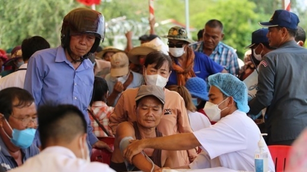 Free health check-ups for 500 Cambodian residents, those of Vietnamese origin in Cambodia