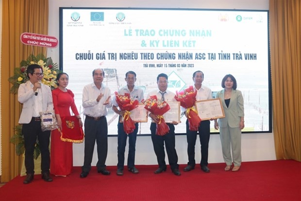 Tra Vinh clam breeding cooperatives receive ASC certificate